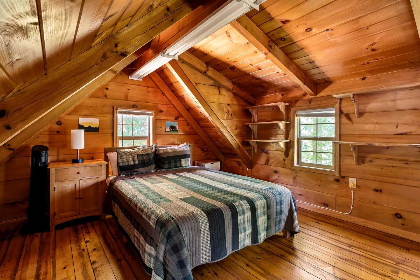 Fantastic Cabin with Hot-Tub Perfect for a Getaway in Sevierville, Tennessee