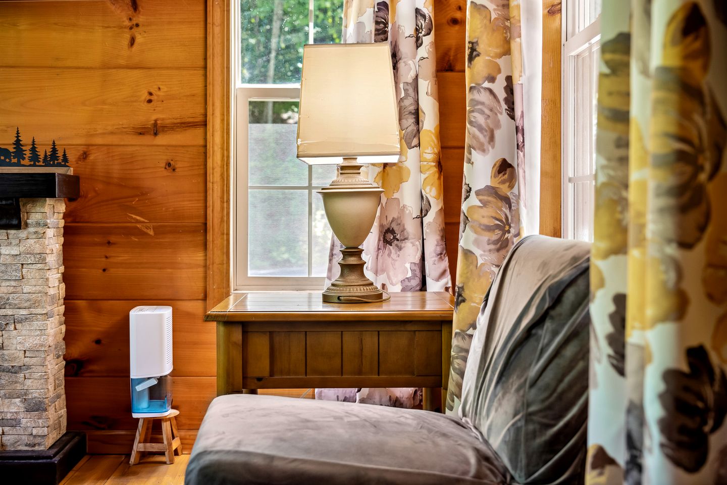 Fantastic Cabin with Hot-Tub Perfect for a Getaway in Sevierville, Tennessee