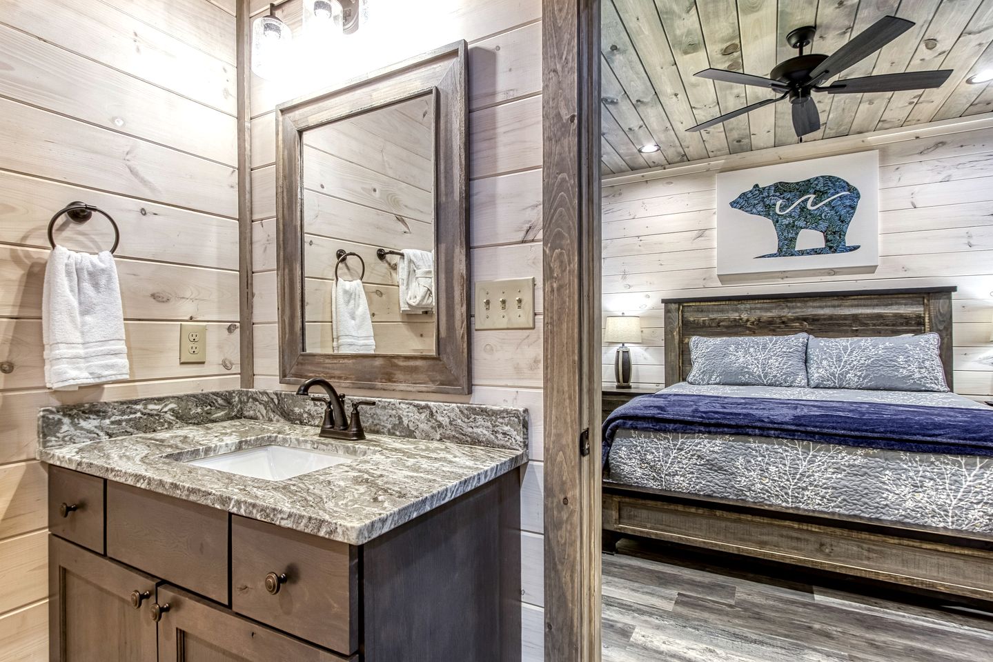 Fantastic Cabin Nestled Amidst Trees and Hot-tub Provided in Sevierville, Tennessee