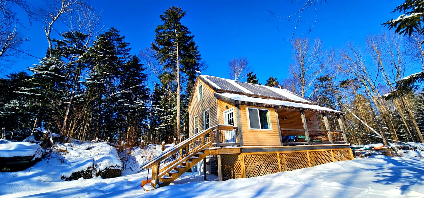 Cabins (United States of America, Greenville, Maine)