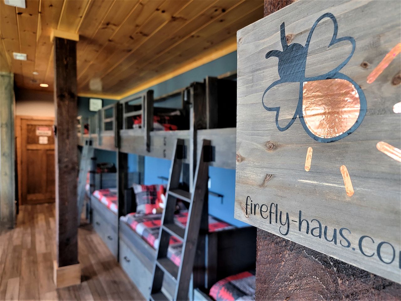 Fantastic Cabin with Pool Table and Games in Gartlinburg, Tennessee