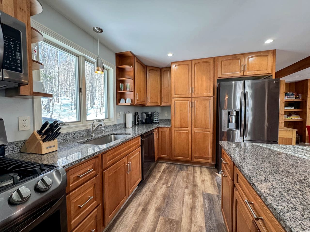 Fantastic Cabin with Pool Table and Gorgeous Views in Bartlett, New Hampshire