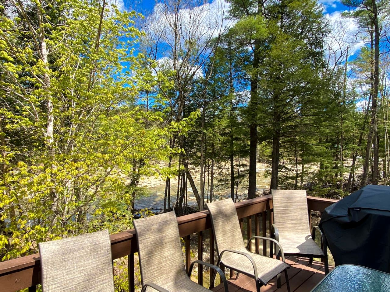 Fantastic Cabin with Swimming Pool in Bartlett, New Hampshire