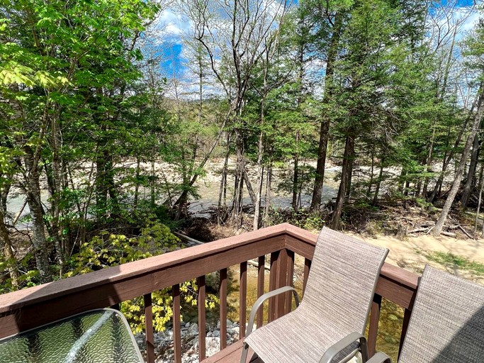 Cabins (United States of America, Bartlett, New Hampshire)