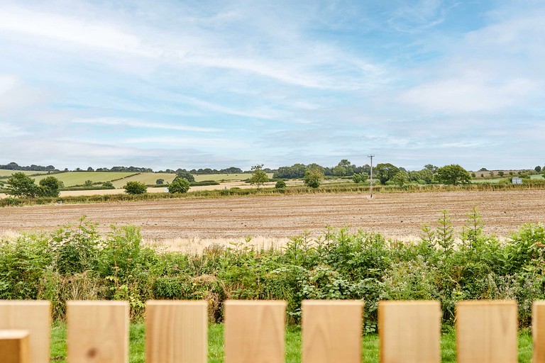 Cabins (United Kingdom, Buttercrambe, England)