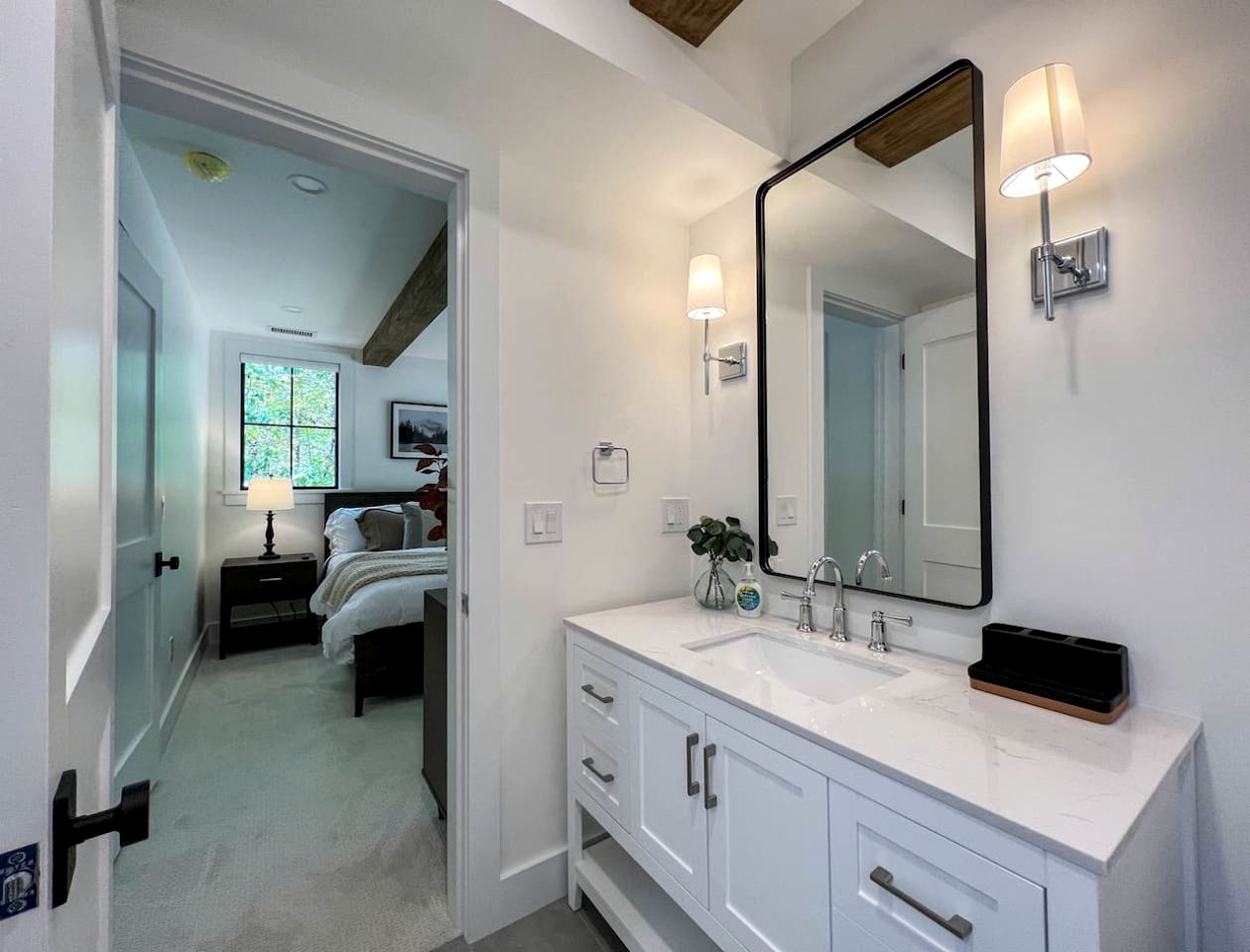 Fantastic Cottage Nestled Amidst Trees and Hot-tub Provided in North Conway, New Hampshire