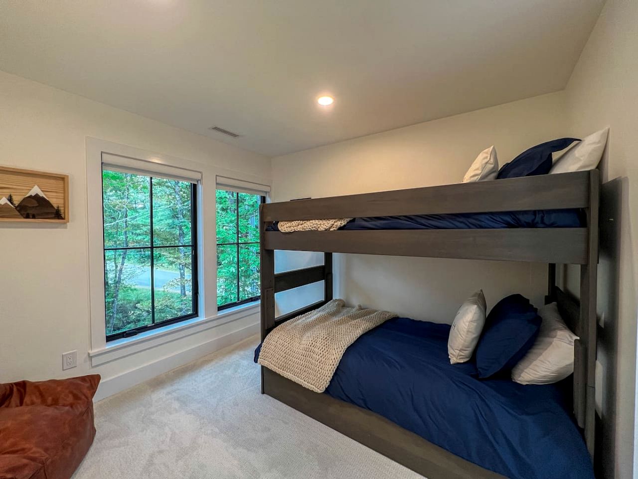 Fantastic Cottage Nestled Amidst Trees and Hot-tub Provided in North Conway, New Hampshire