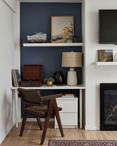 Cottages (Canada, Prince Edward County, Ontario)