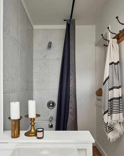 Cottages (Canada, Prince Edward County, Ontario)