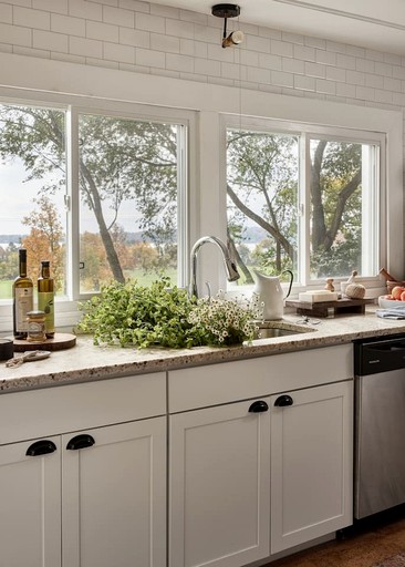 Cottages (Canada, Prince Edward County, Ontario)