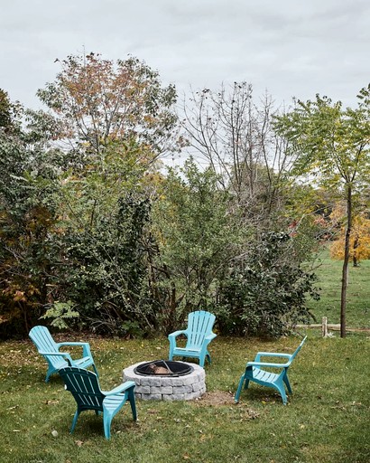 Cottages (Canada, Prince Edward, Ontario)