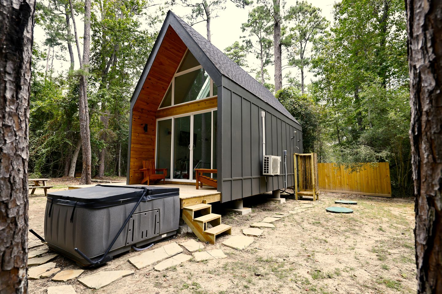 Fantastic Cozy Cabin with Hammock and Fire Pit in Montgomery, Texas