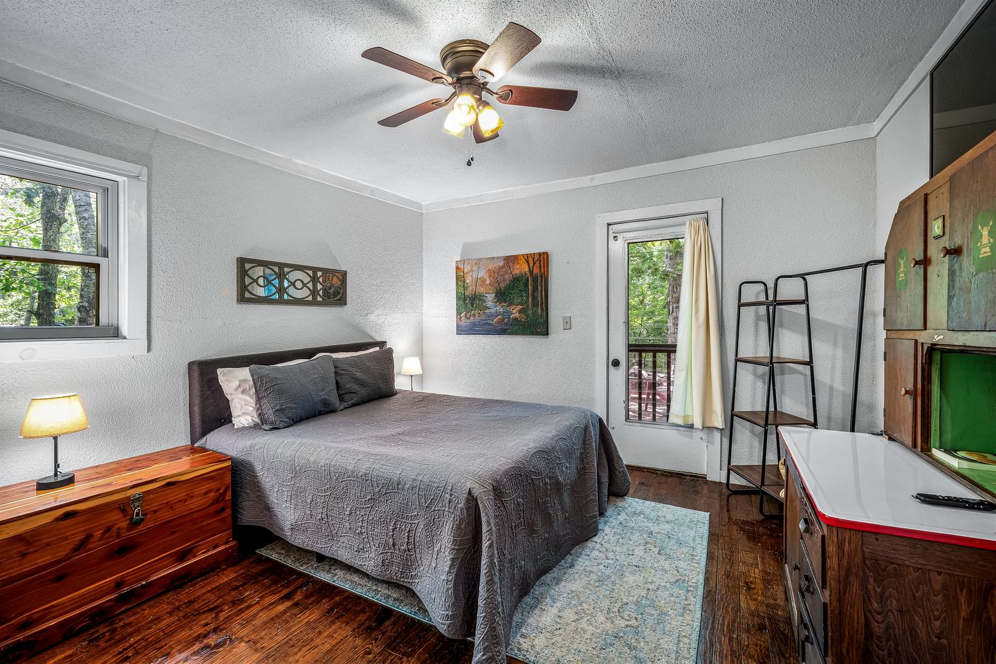 Fantastic Cozy Cottage with Fire Pit and Barbecue in Mentone, Alabama