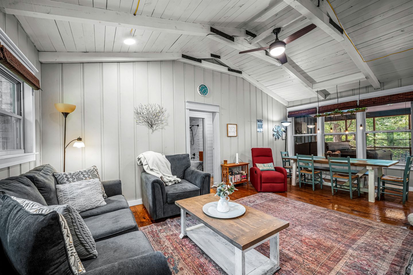 Fantastic Cozy Cottage with Fire Pit and Barbecue in Mentone, Alabama