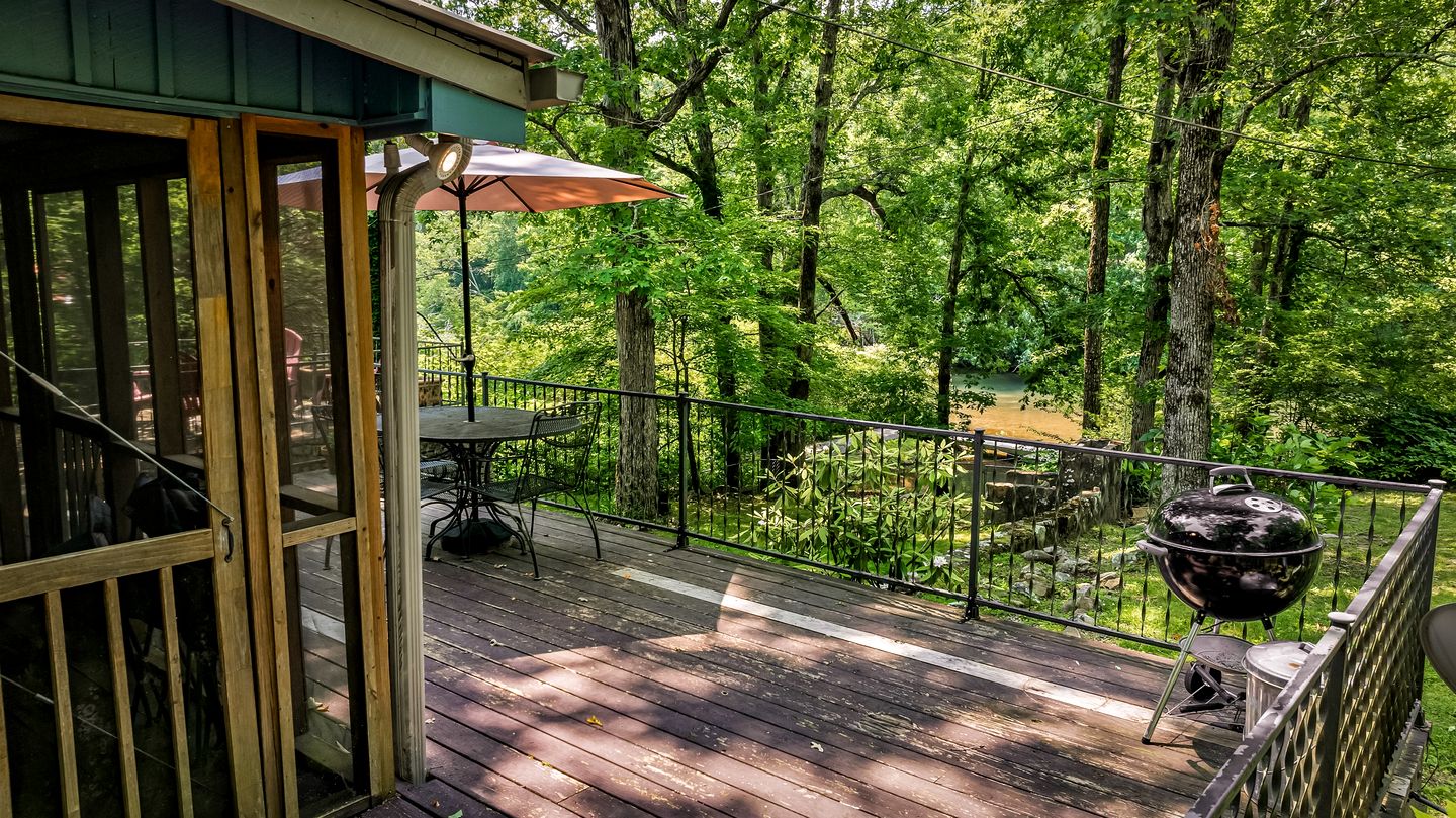 Fantastic Cozy Cottage with Fire Pit and Barbecue in Mentone, Alabama