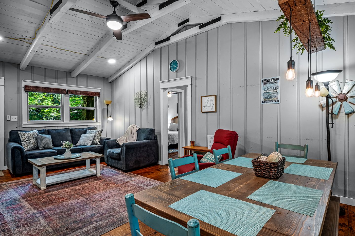 Fantastic Cozy Cottage with Fire Pit and Barbecue in Mentone, Alabama