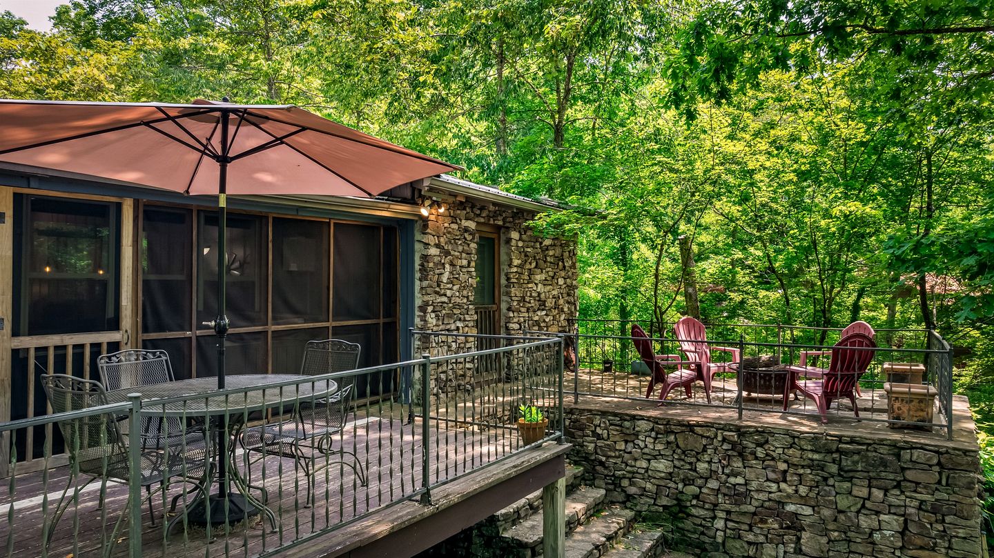 Fantastic Cozy Cottage with Fire Pit and Barbecue in Mentone, Alabama