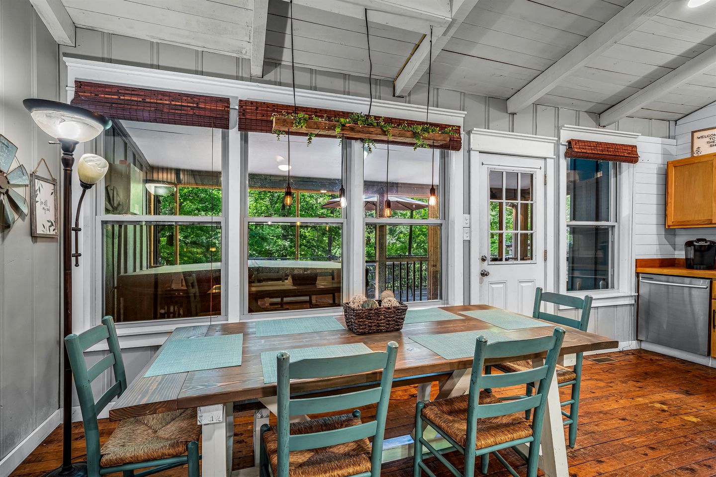 Fantastic Cozy Cottage with Fire Pit and Barbecue in Mentone, Alabama