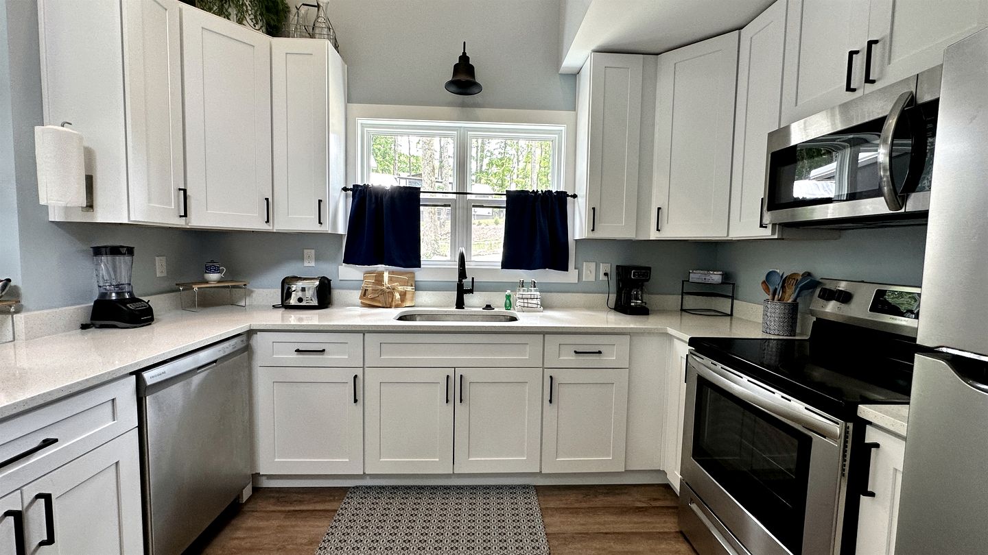 Fantastic Cozy Cottage Nestled Amidst Trees in Tracy City, Tennessee