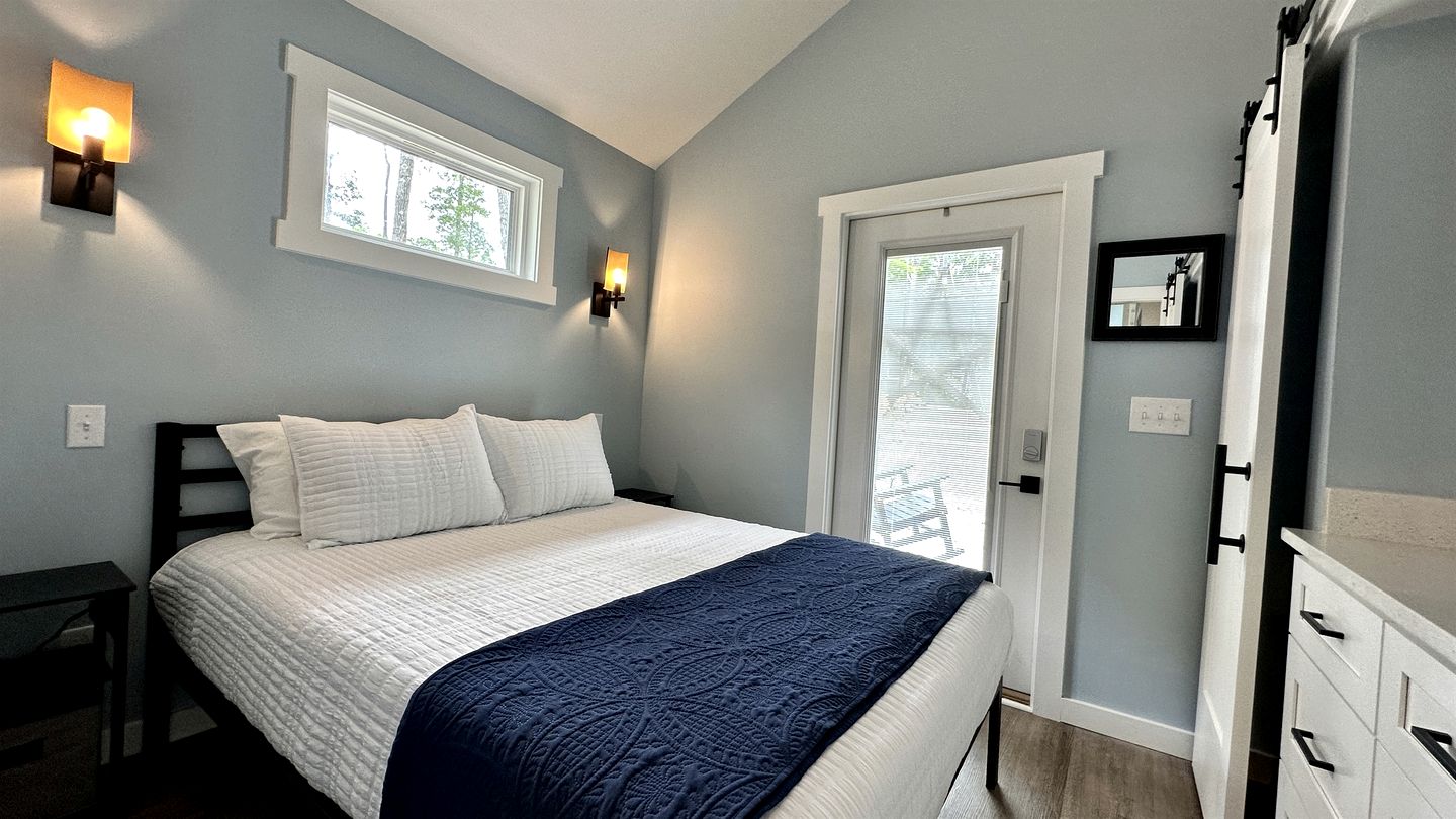 Fantastic Cozy Cottage Nestled Amidst Trees in Tracy City, Tennessee