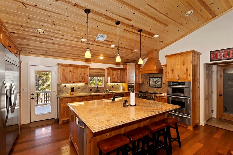 Cabins (United States of America, Big Bear, California)