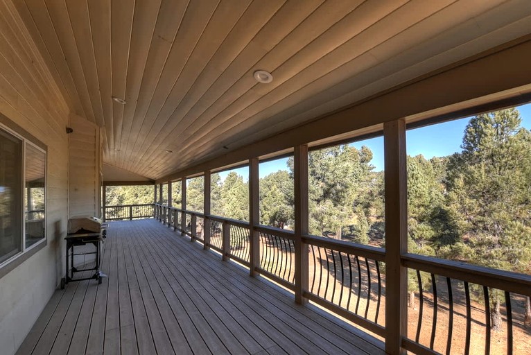 Cabins (United States of America, Big Bear, California)