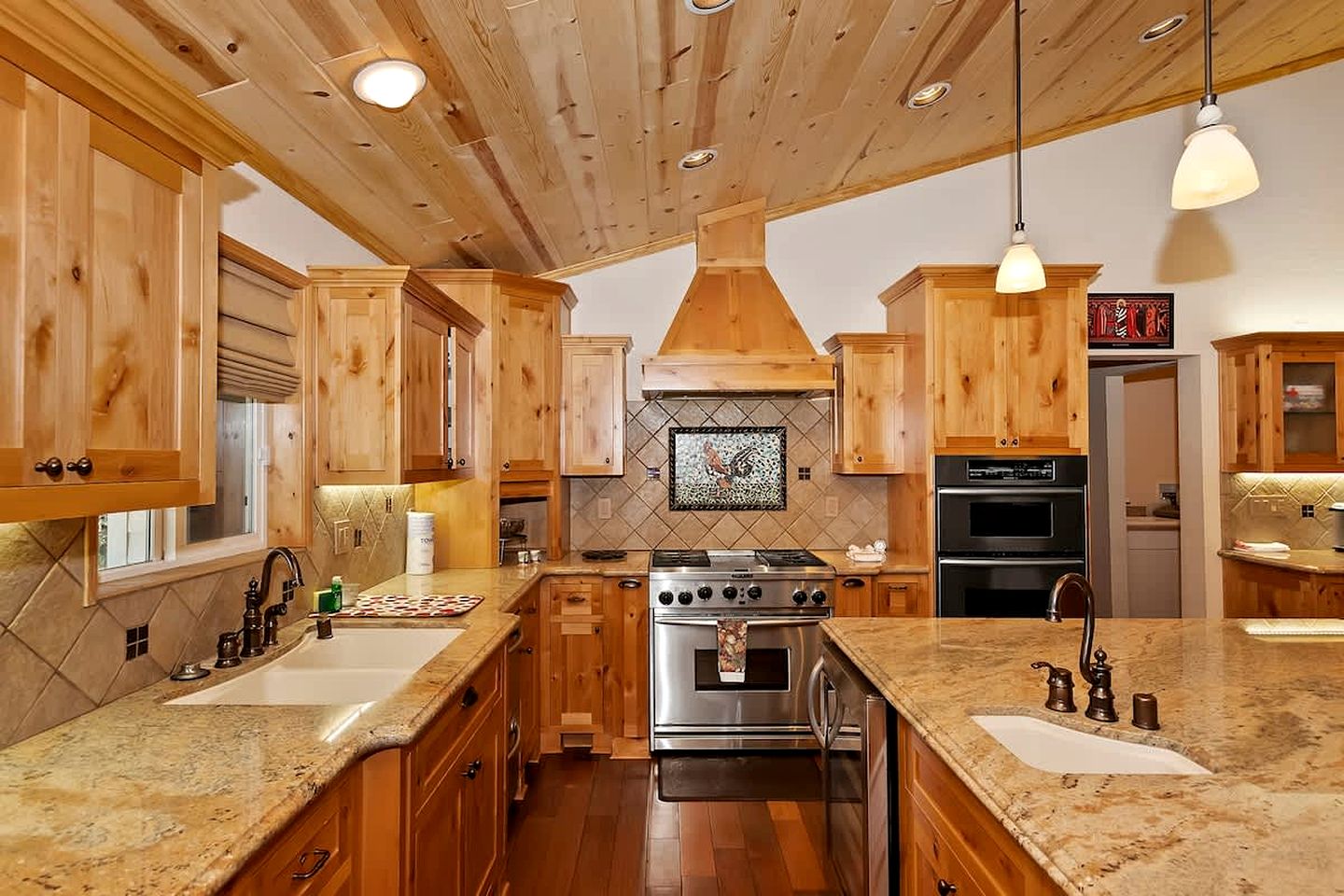 Fantastic Group Cabin with Fireplace and Spacious Game Room in Big Bear City, California