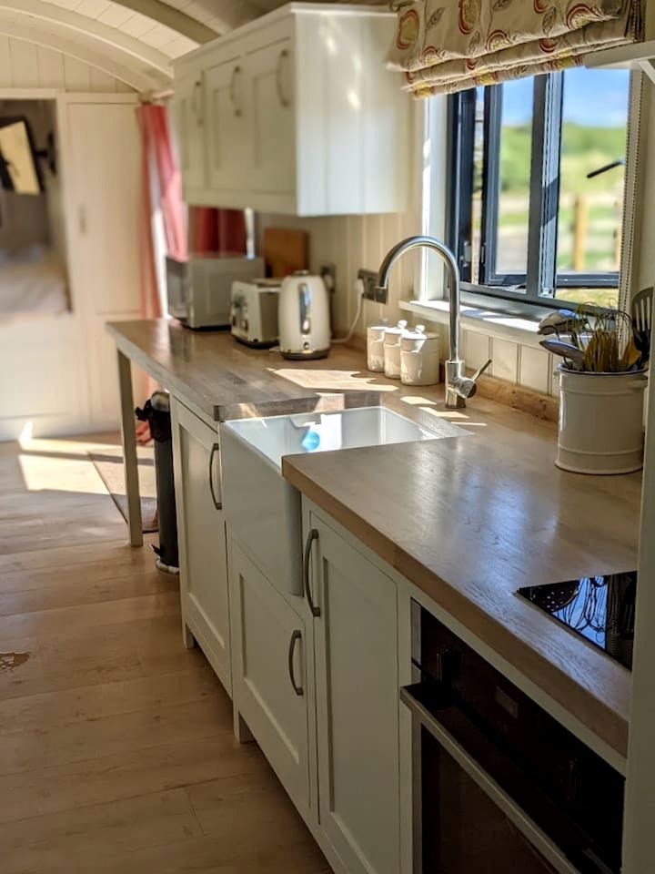 Fantastic Hut with Barbecue and Fire Pit in Haverfordwest, Wales