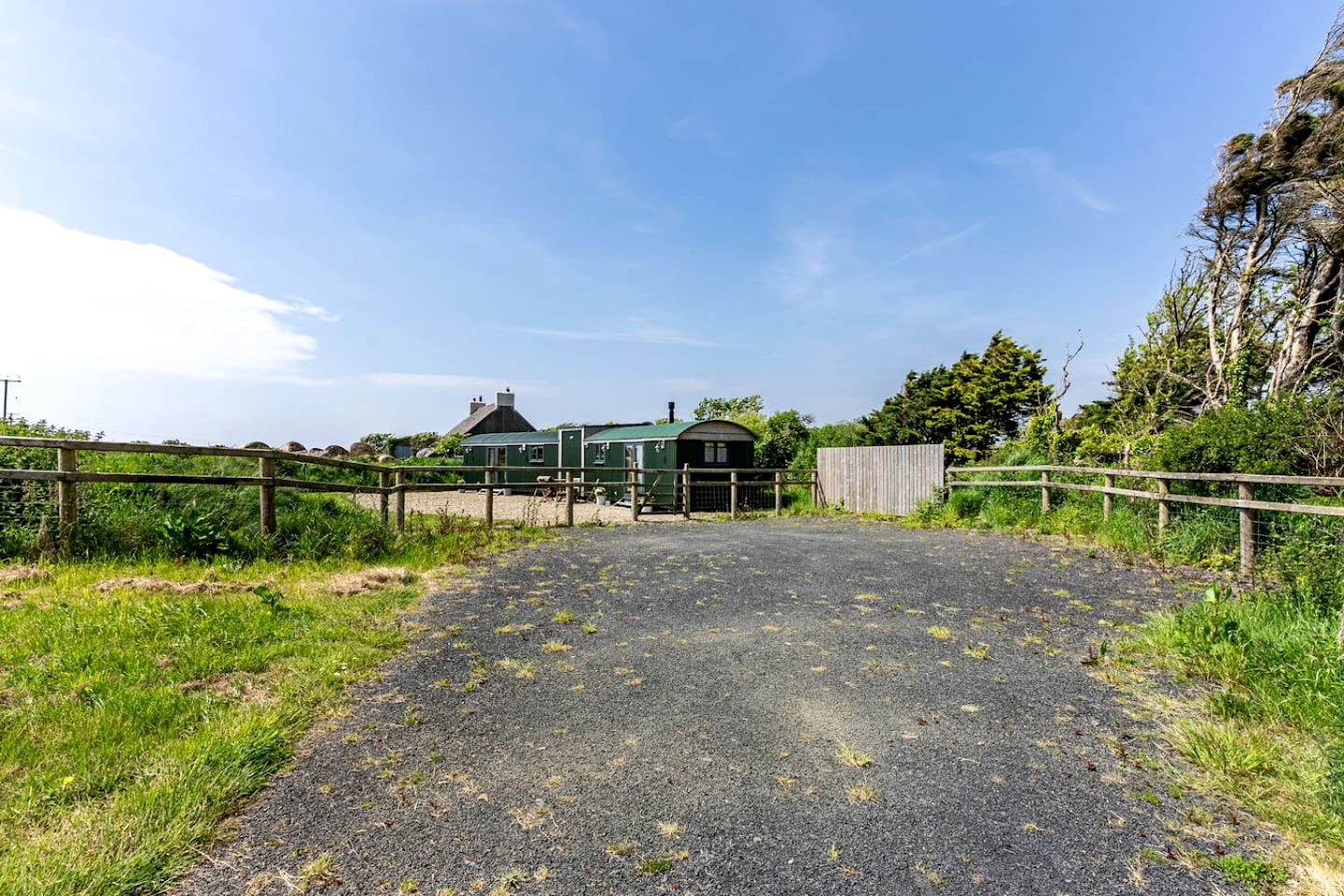 Fantastic Hut with Barbecue and Fire Pit in Haverfordwest, Wales