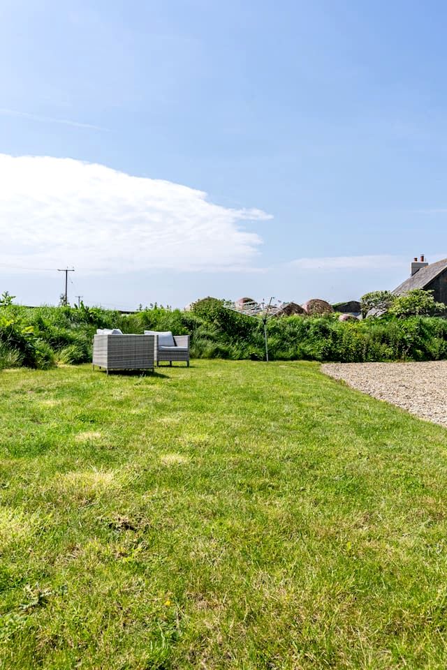 Fantastic Hut with Barbecue and Fire Pit in Haverfordwest, Wales