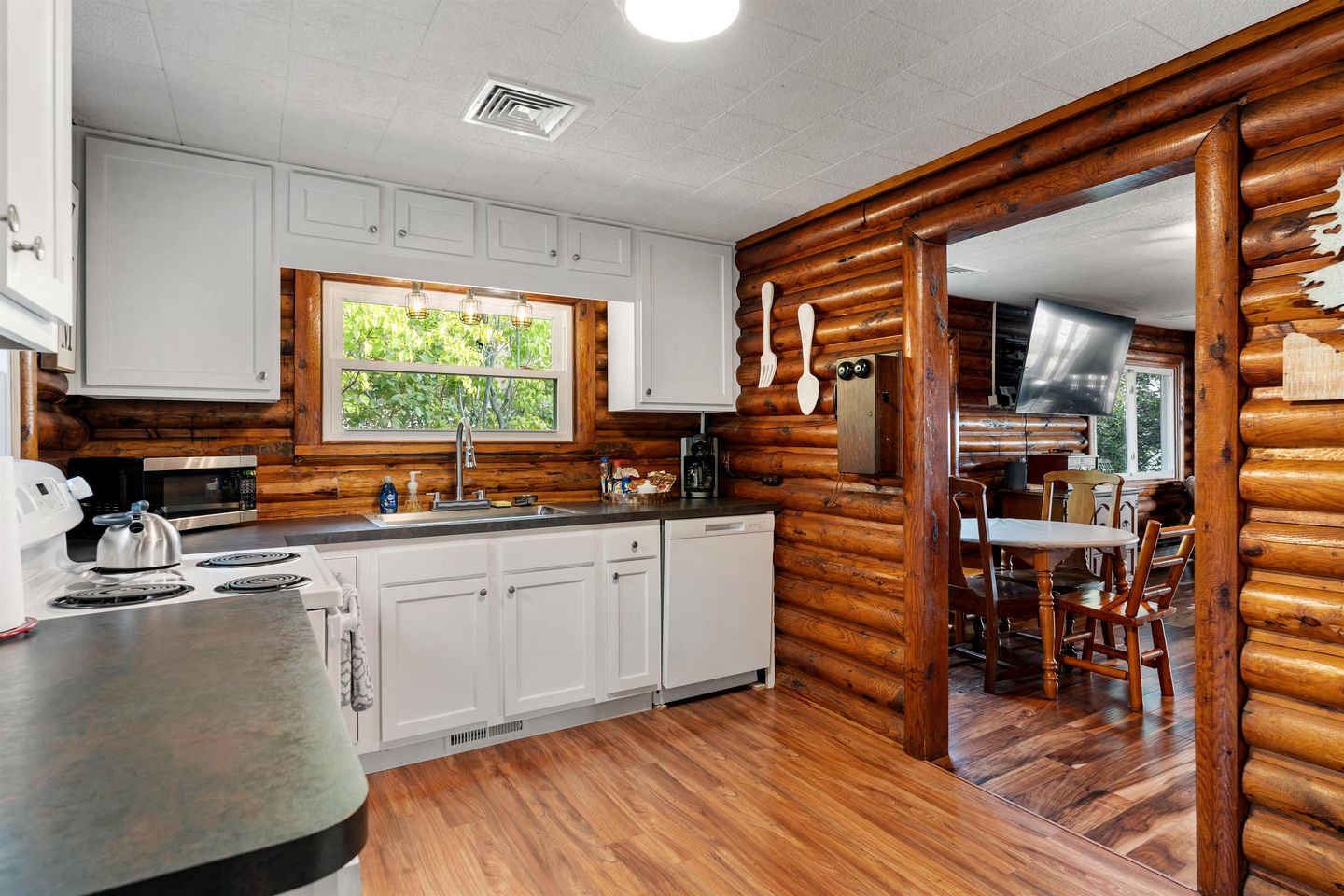 Fantastic Lakefront Beach House with Stunning Views in St. Ignace, Michigan