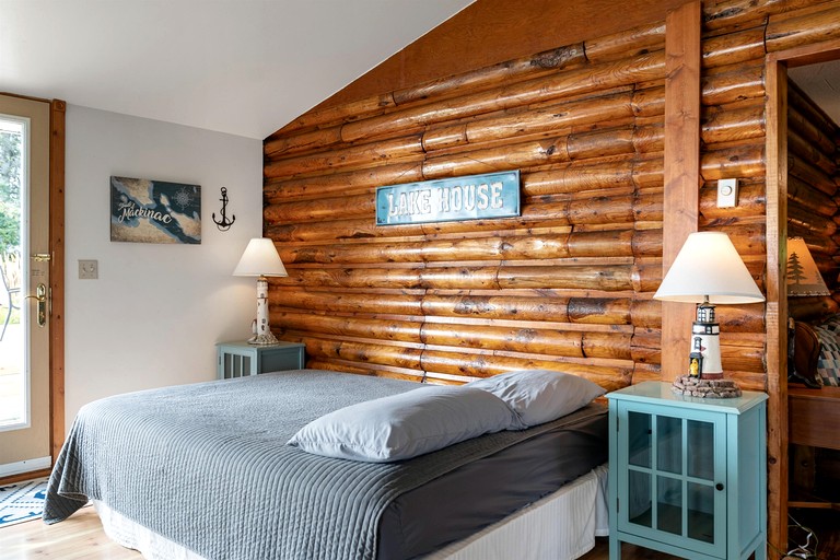 Beach Houses (United States of America, St. Ignace, Michigan)