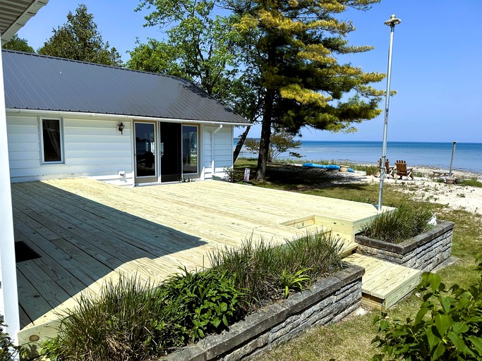Beach Houses (United States of America, St. Ignace, Michigan)