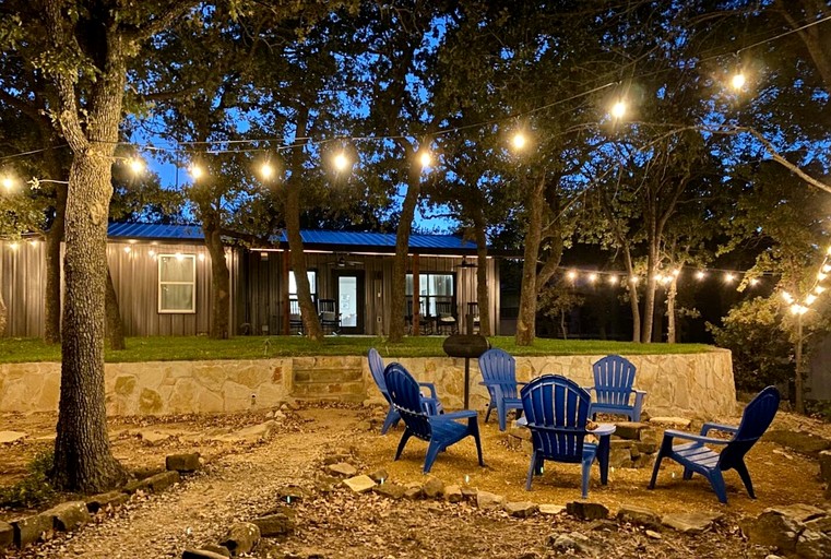 Fantastic Lakehouse with Fire Pit and Garden in Chico, Texas