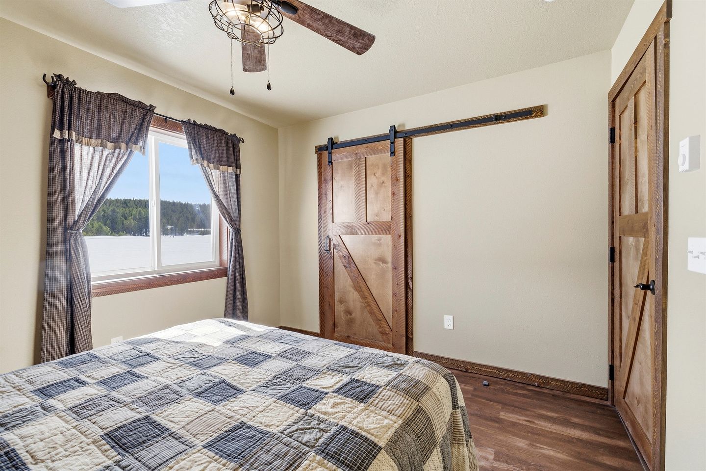 Fantastic Old West Cabin with All Commodities in Island Park, Idaho