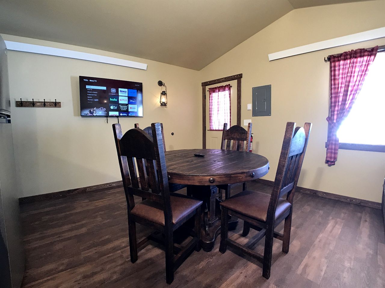 Fantastic Old West Cabin with All Commodities in Island Park, Idaho