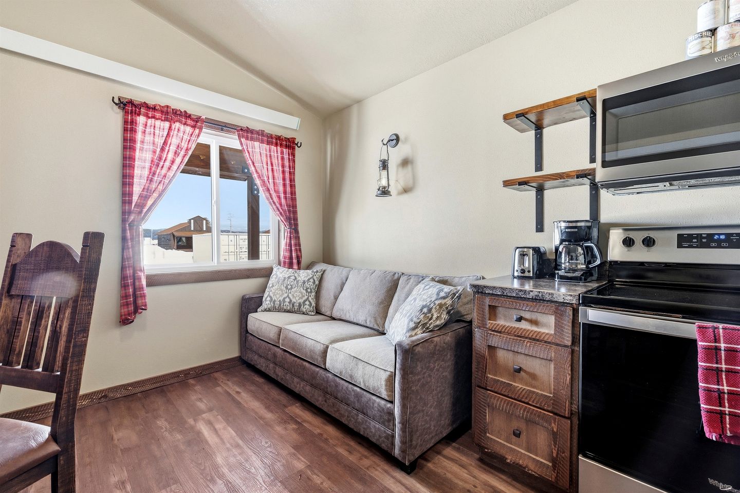 Fantastic Old West Cabin with All Commodities in Island Park, Idaho