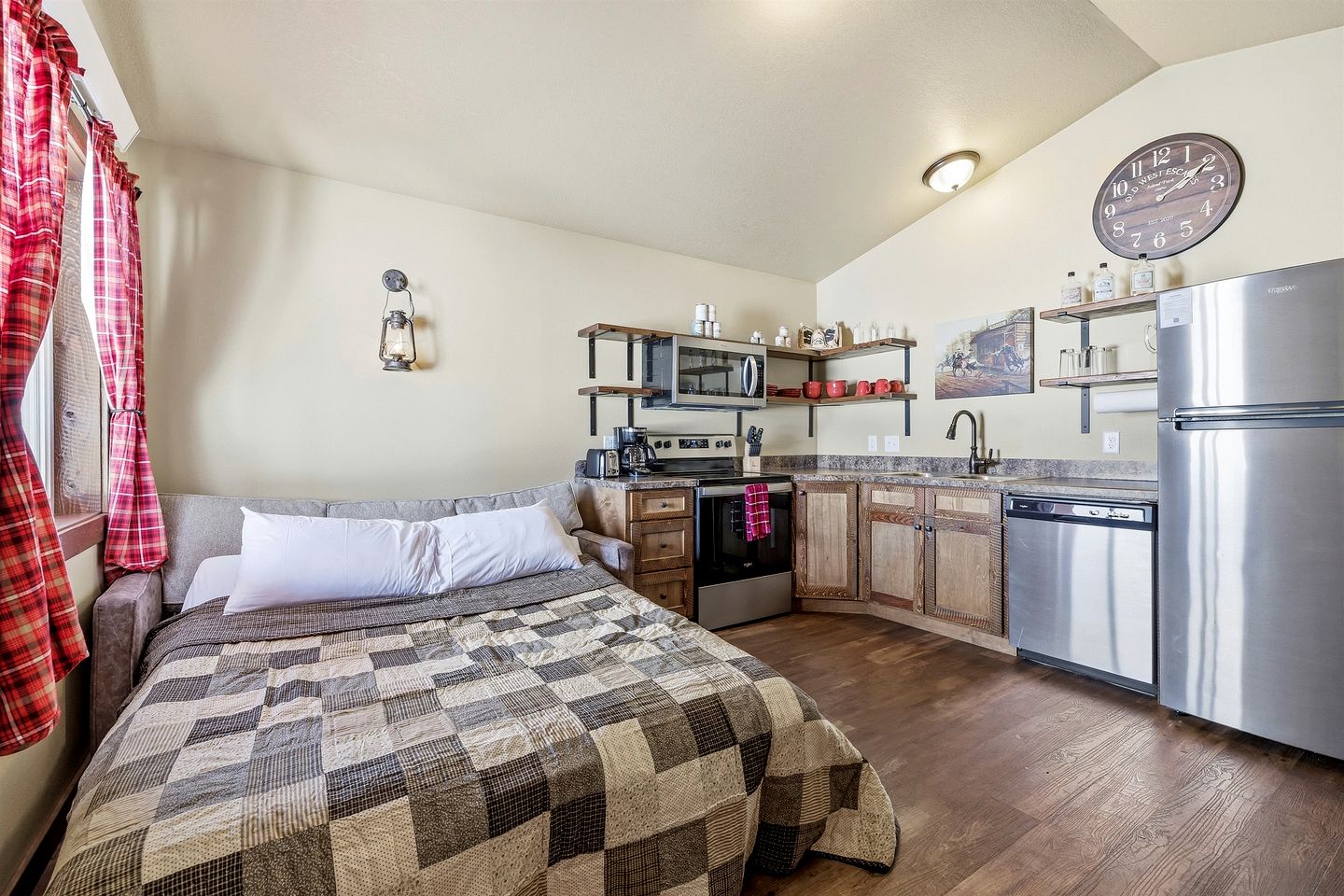 Fantastic Old West Cabin with All Commodities in Island Park, Idaho