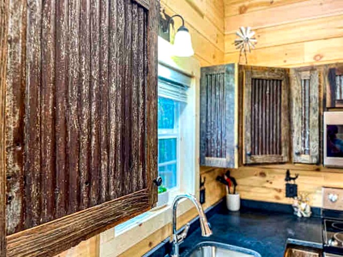 Cabins (United States of America, Campbellsville, Kentucky)