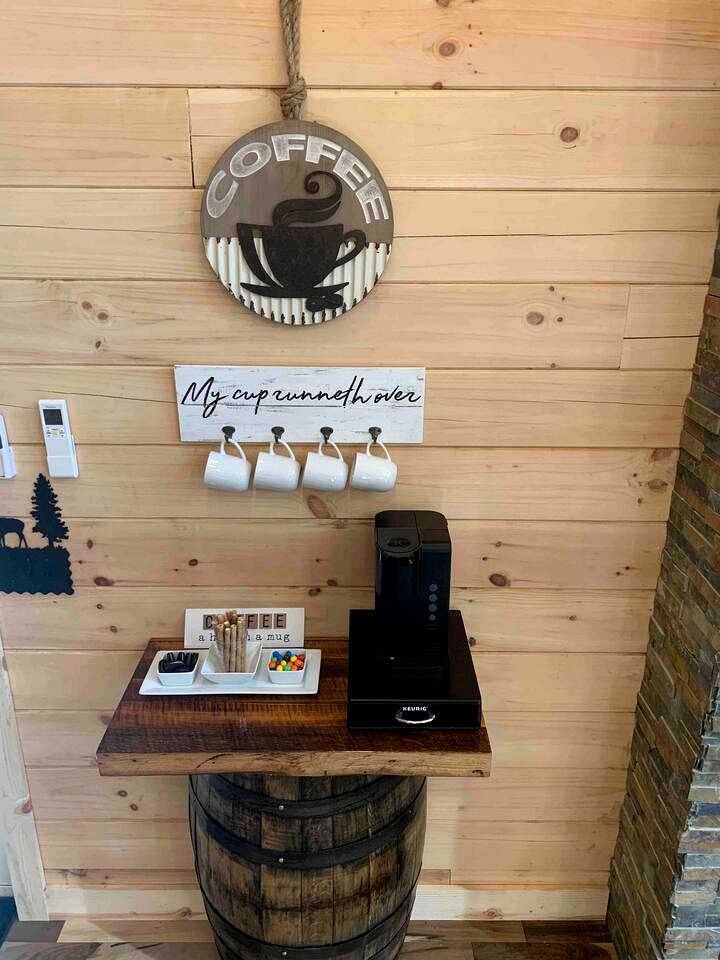 Fantastic Secluded Cabin with Fire Pit and Hot-tub in Campbellsville, Kentucky