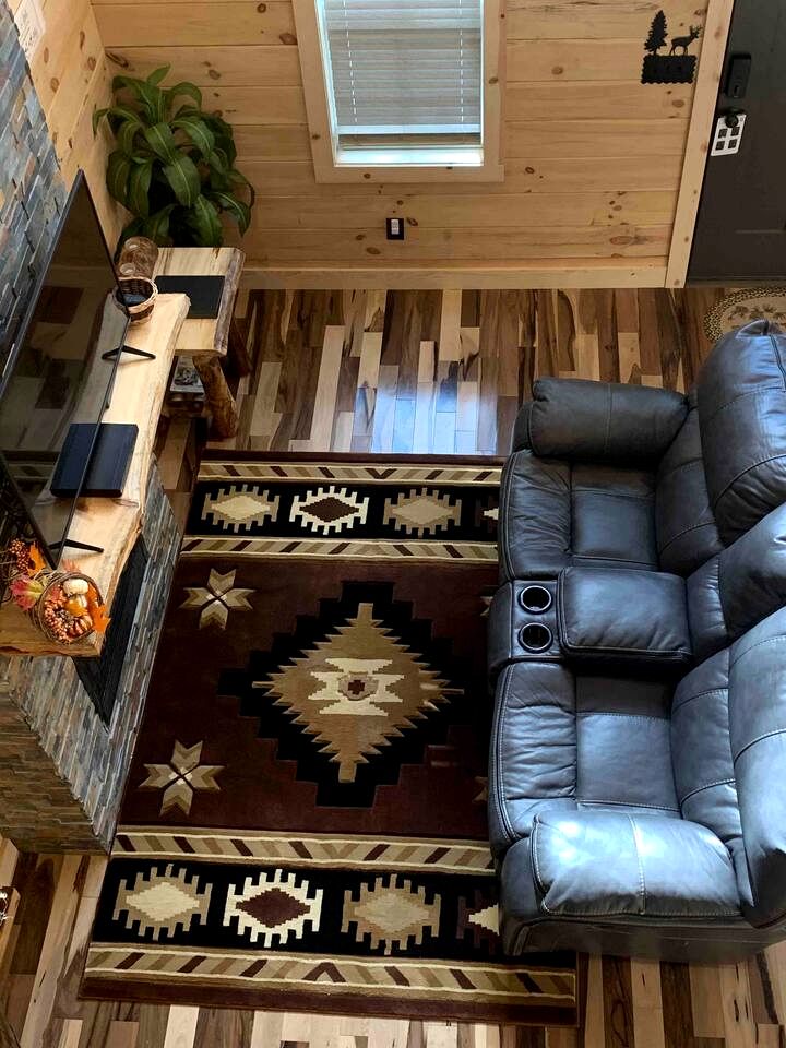 Fantastic Secluded Cabin with Fire Pit and Hot-tub in Campbellsville, Kentucky