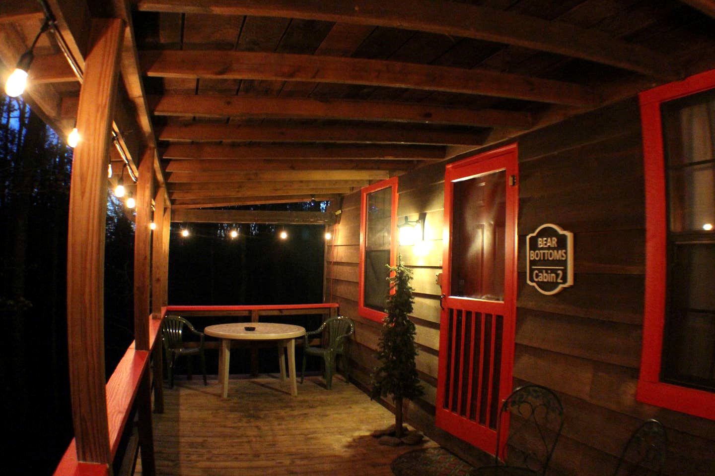 Fantastic Secluded Cabin with Hot-tub in Sevierville, Tennessee