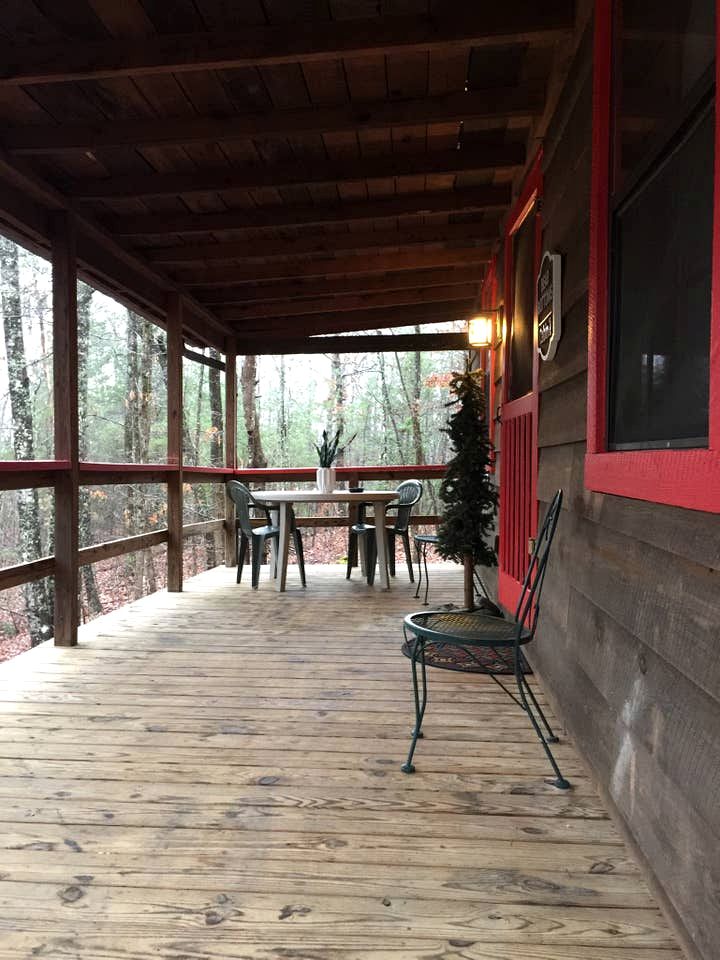 Fantastic Secluded Cabin with Hot-tub in Sevierville, Tennessee