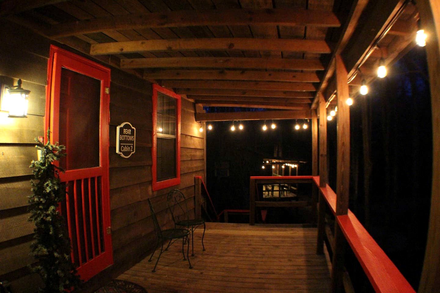 Fantastic Secluded Cabin with Hot-tub in Sevierville, Tennessee