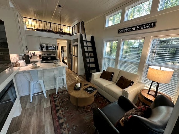 Cabins (United States of America, Monteagle, Tennessee)