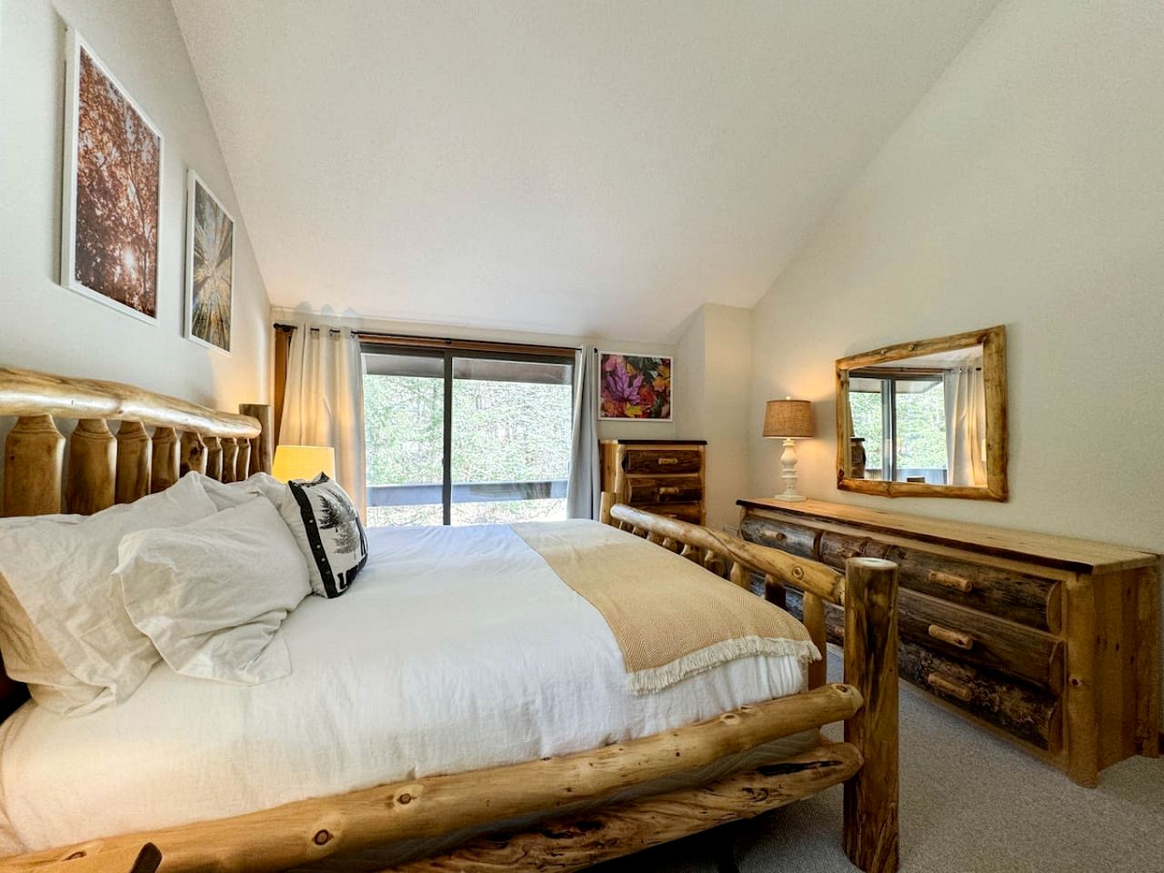 Fantastic Secluded Cabin with Swimming Pool in Bartlett, New Hampshire