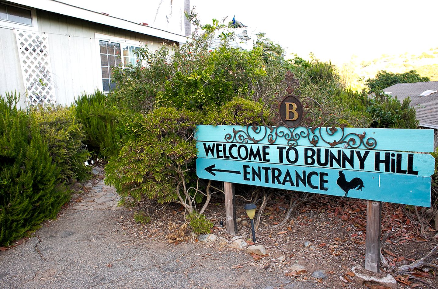 Pet Friendly Fantastic Secluded Cottage with Hot-tub in Rainbow, California