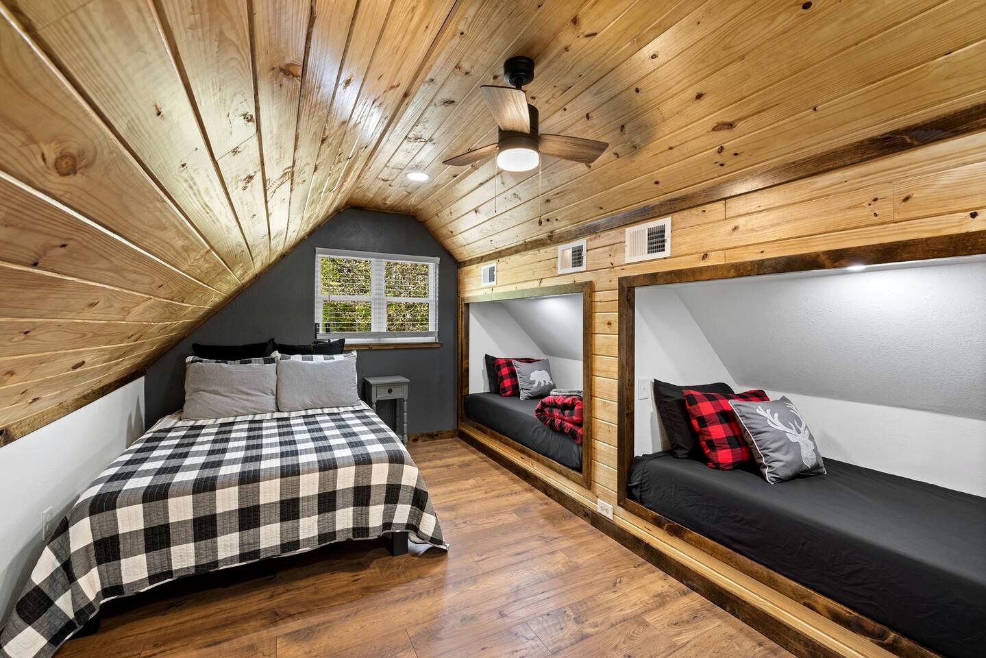 Fantastic Secluded Wooden Cabin with All Commodities in Nashoba, Oklahoma