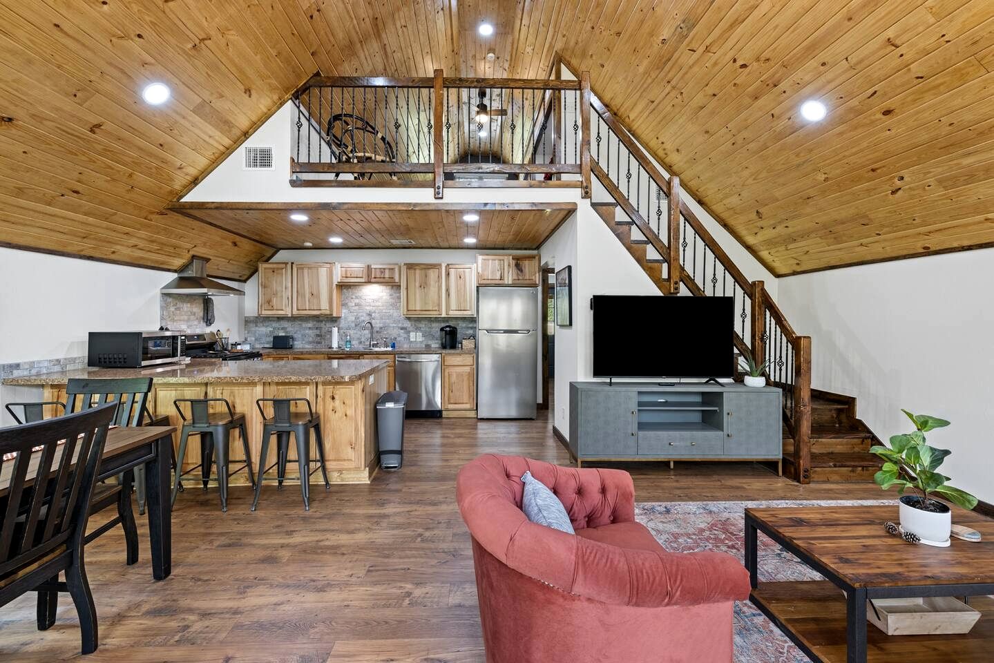 Fantastic Secluded Wooden Cabin with All Commodities in Nashoba, Oklahoma