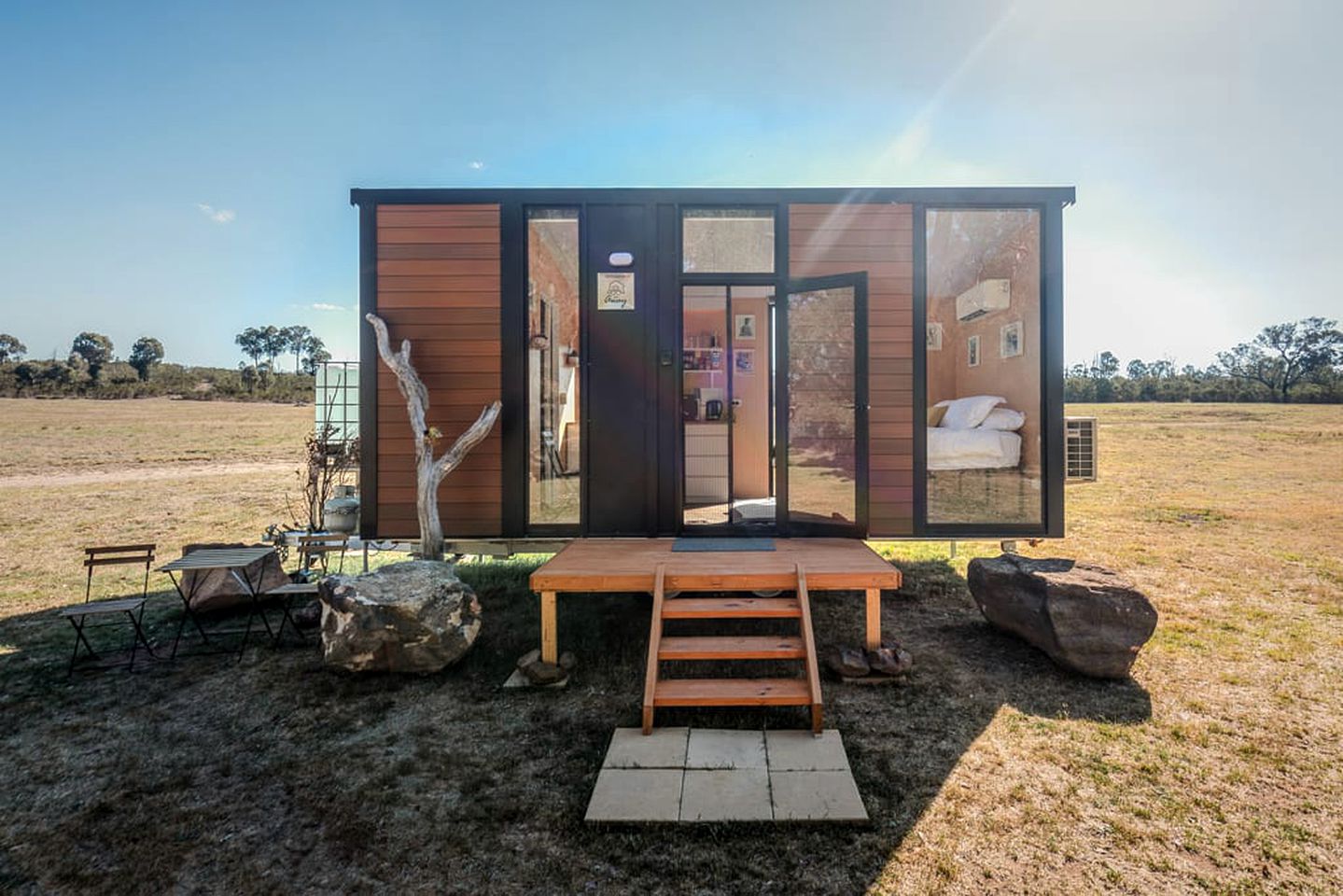 Fantastic Tiny House with Breathtaking Farmlands and Wine Tours in New South Wales, Australia